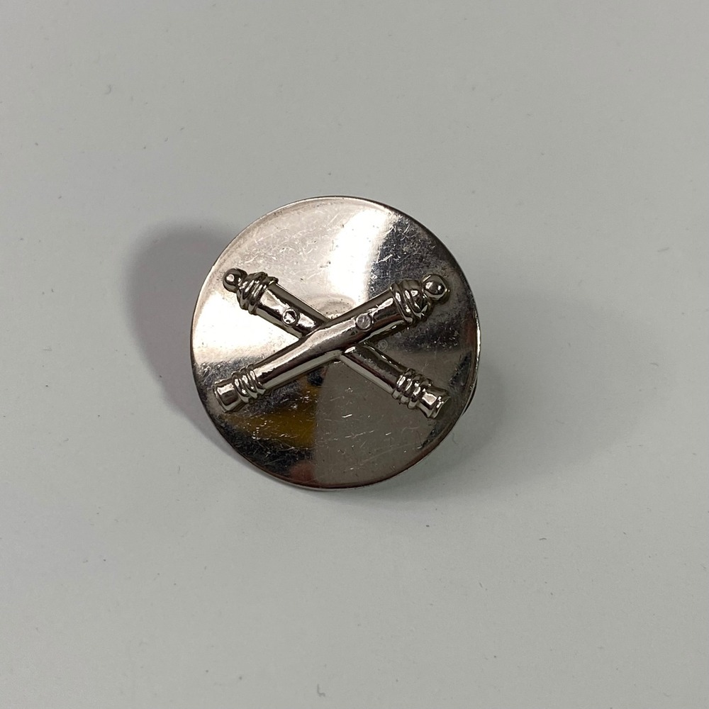 Vintage US Army Field Artillery Crossed Cannons Silver Tone Lapel Pin 1 Inch